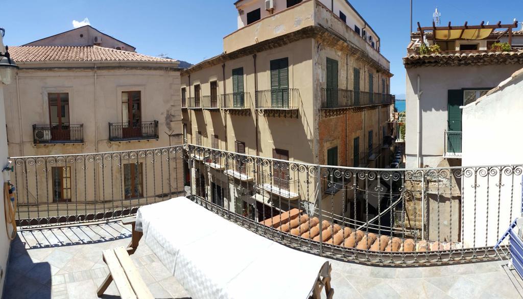 Апартаменты Terrazza Spinola Чефалу Экстерьер фото